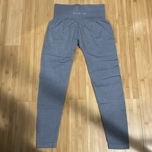 NVGTN Grey NV Seamless Leggings sz M - Picture 4 of 4